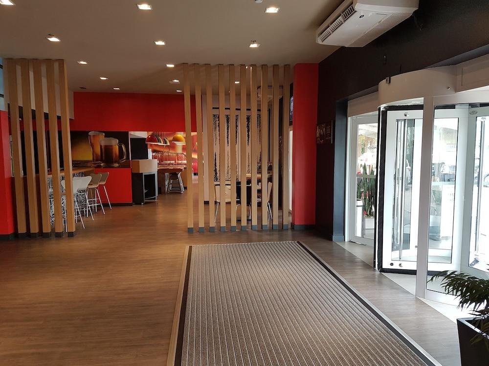 Ibis Aeroporto Hotel 3*