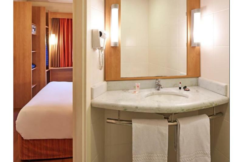 Ibis Aeroporto 3*